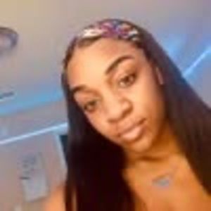 Meet your Posher, Yanna